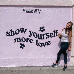 Meet your Posher, Whitney